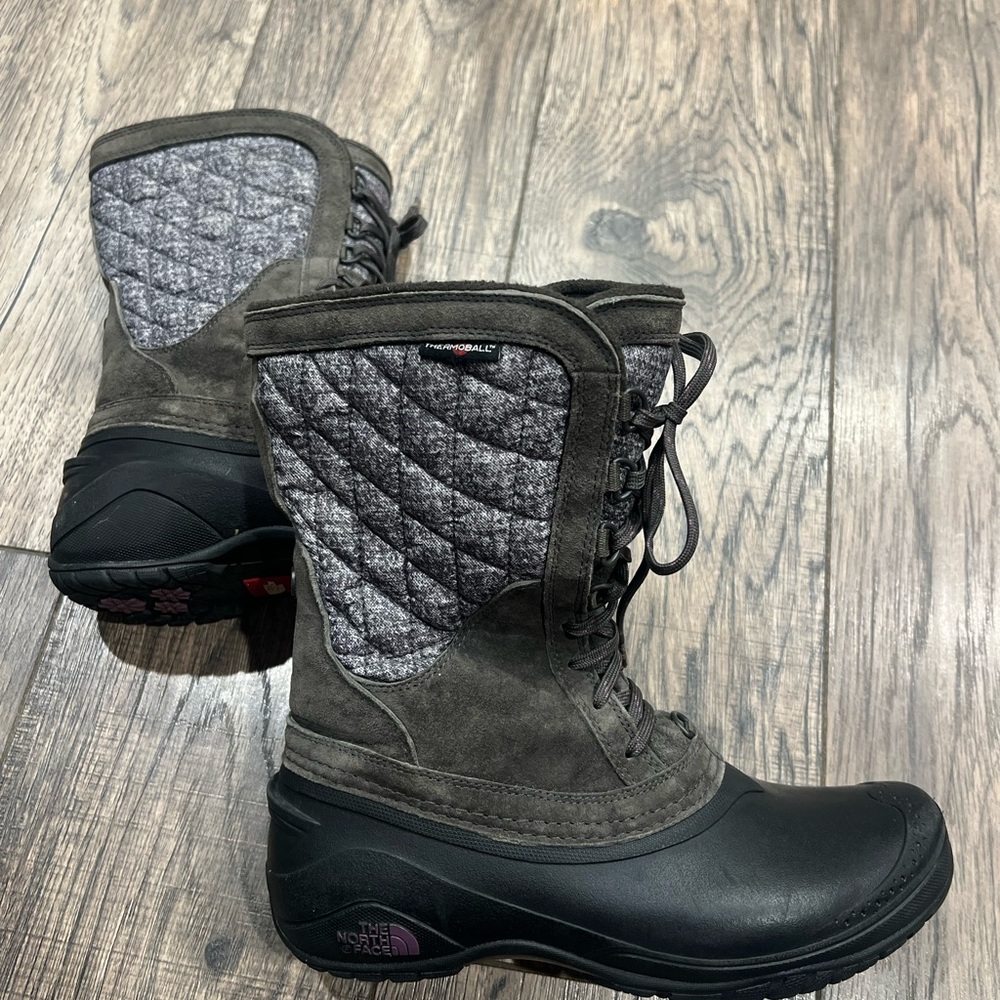 The North Face Women's Black and Gray Quilted Thermoball Winter Boots